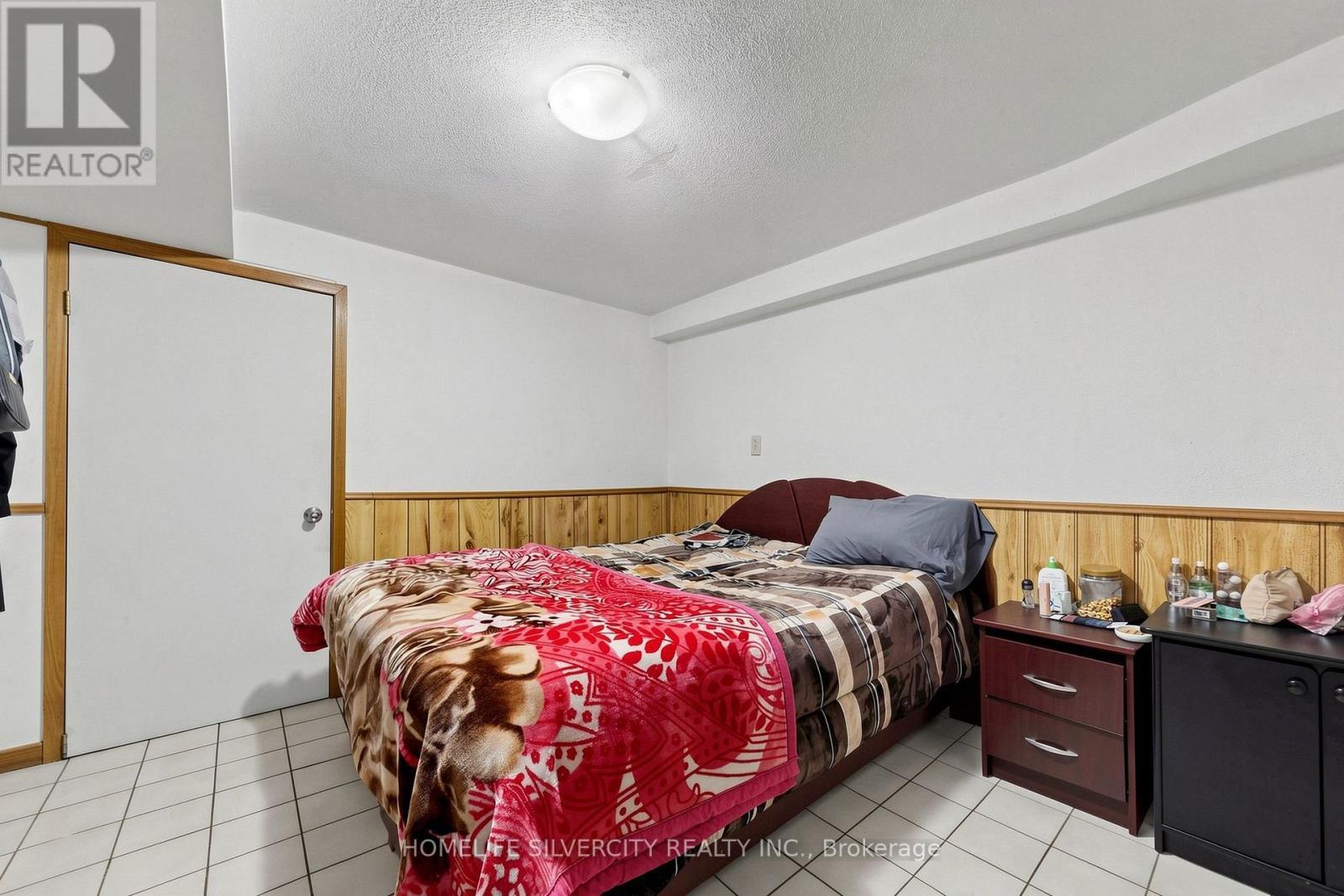 3126 Redbank Crescent, Mississauga, ON - Indoor Photo Showing Bedroom