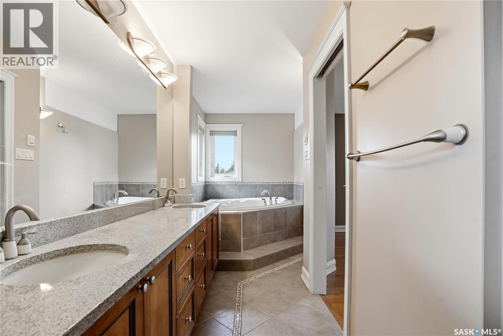 130 Mulcaster Crescent, Saskatoon, SK - Indoor Photo Showing Bathroom