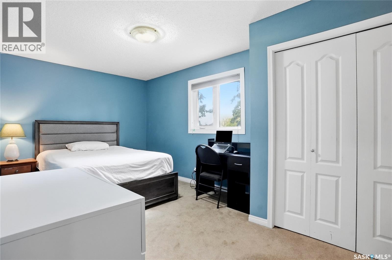 130 Mulcaster Crescent, Saskatoon, SK - Indoor Photo Showing Bedroom