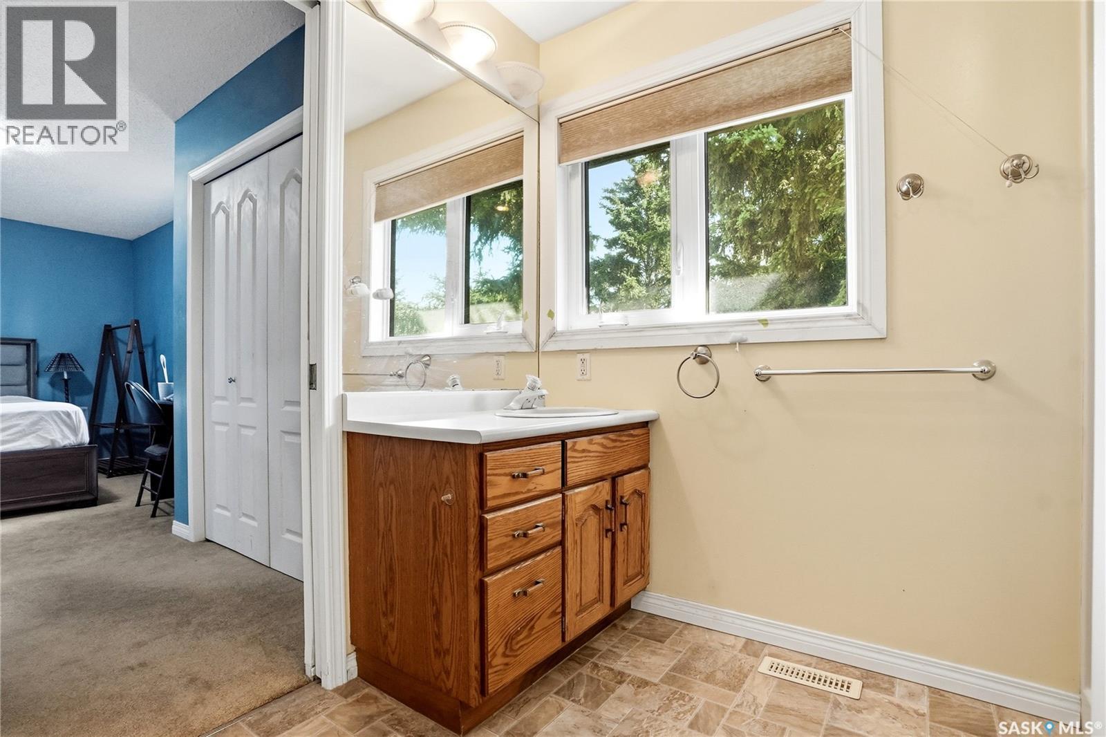 130 Mulcaster Crescent, Saskatoon, SK - Indoor Photo Showing Bathroom