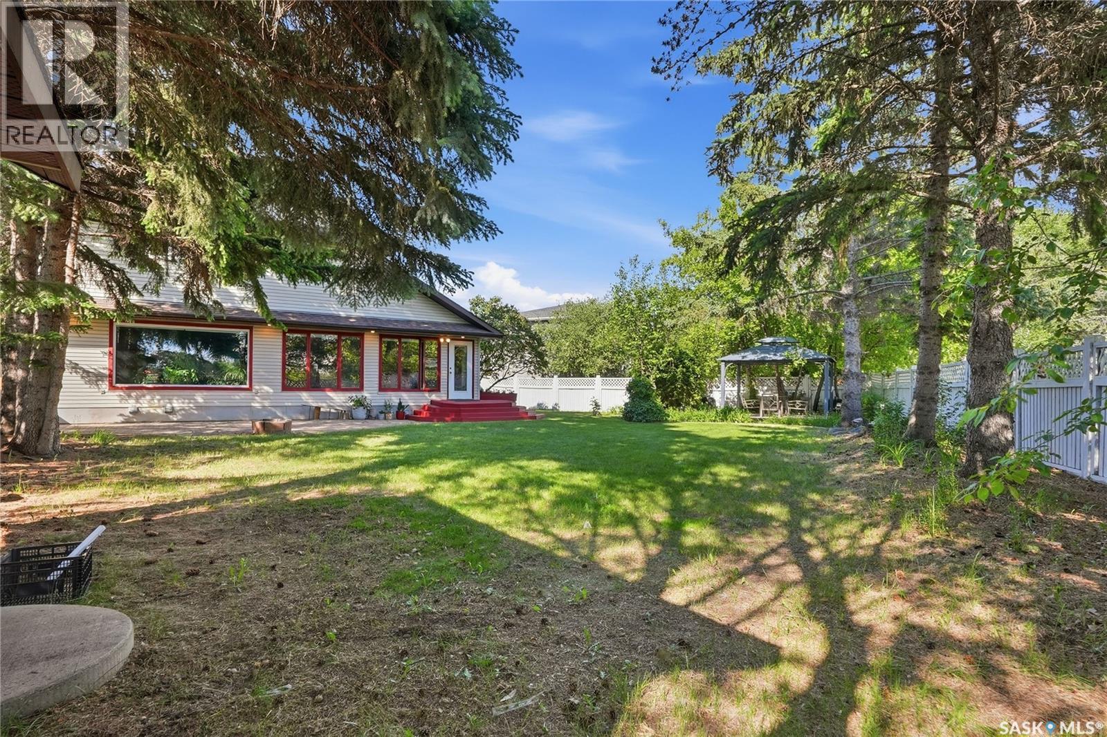 130 Mulcaster Crescent, Saskatoon, SK - Outdoor