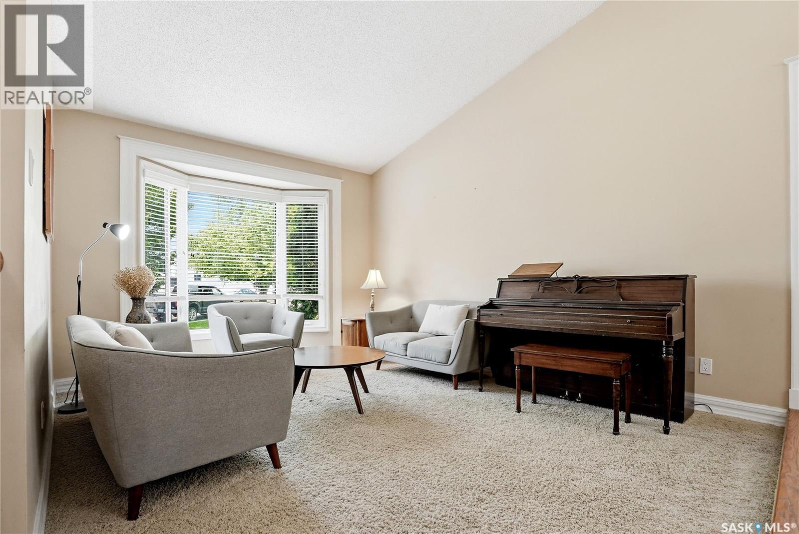 130 Mulcaster Crescent, Saskatoon, SK - Indoor
