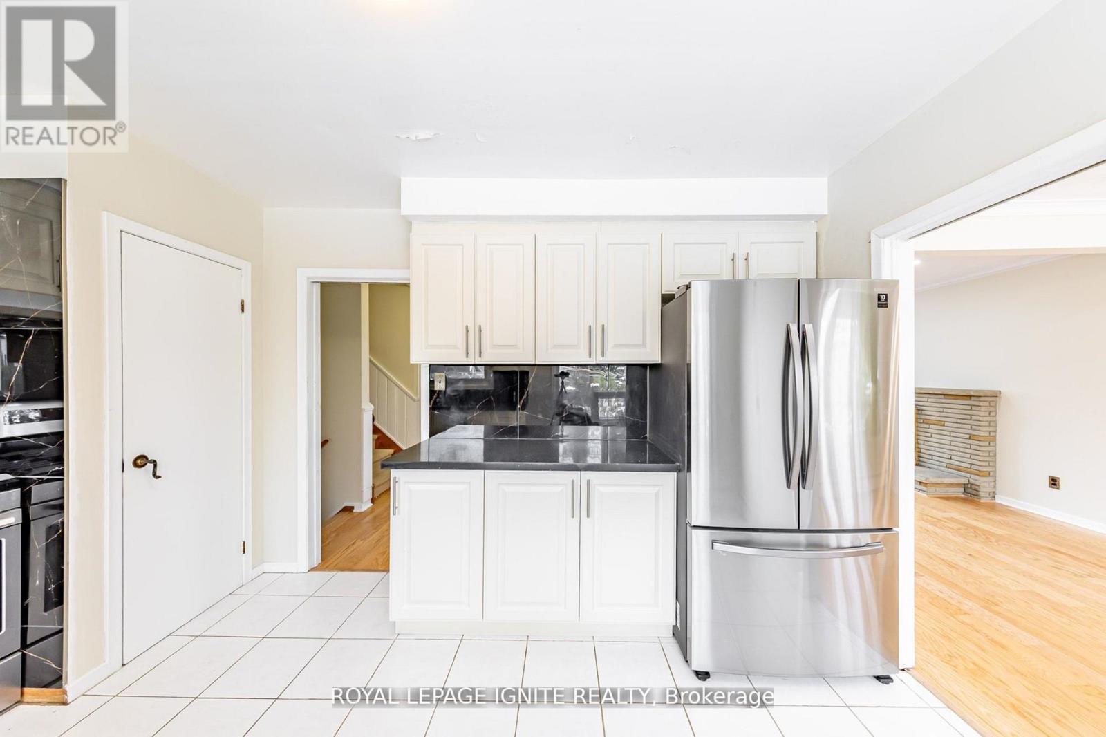 Main - 83 Deep Dene Drive, Toronto, ON - Indoor Photo Showing Kitchen