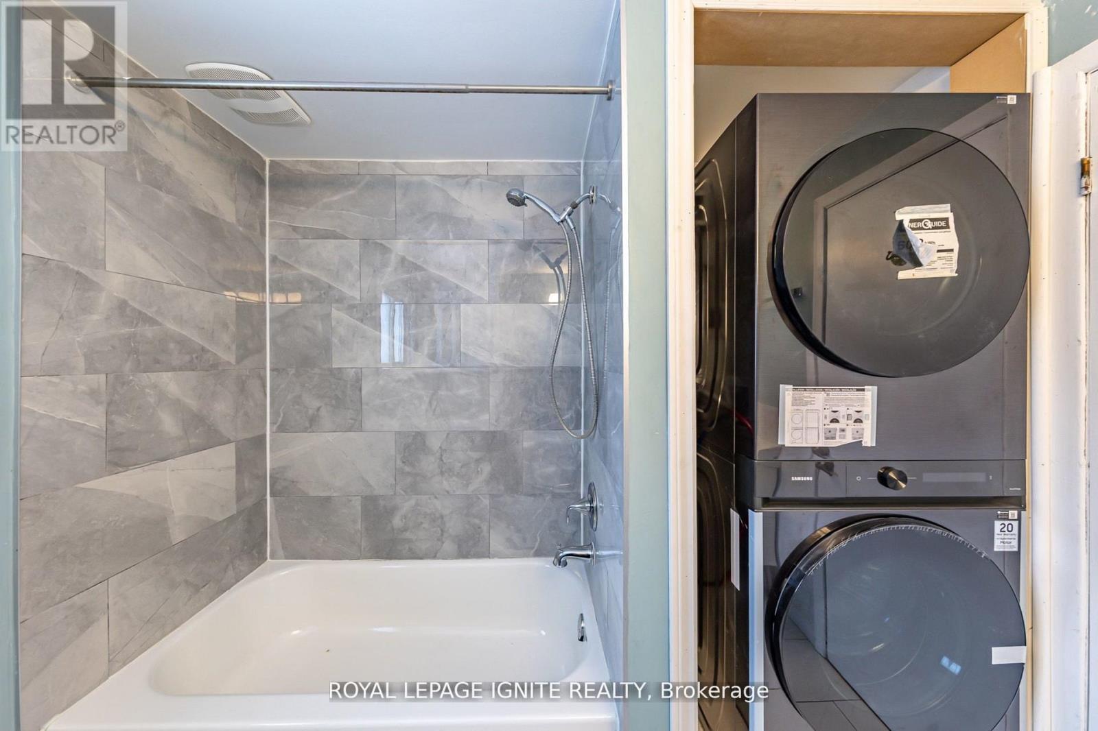 Main - 83 Deep Dene Drive, Toronto, ON - Indoor Photo Showing Other Room