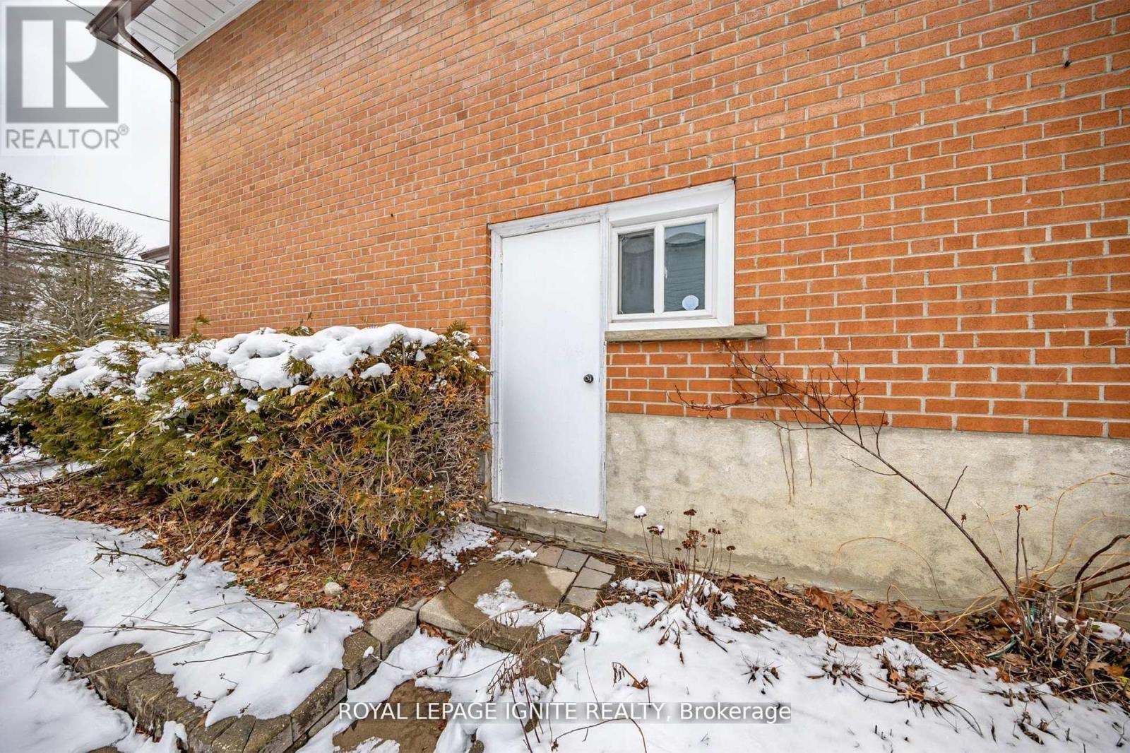 Main - 83 Deep Dene Drive, Toronto, ON - Outdoor
