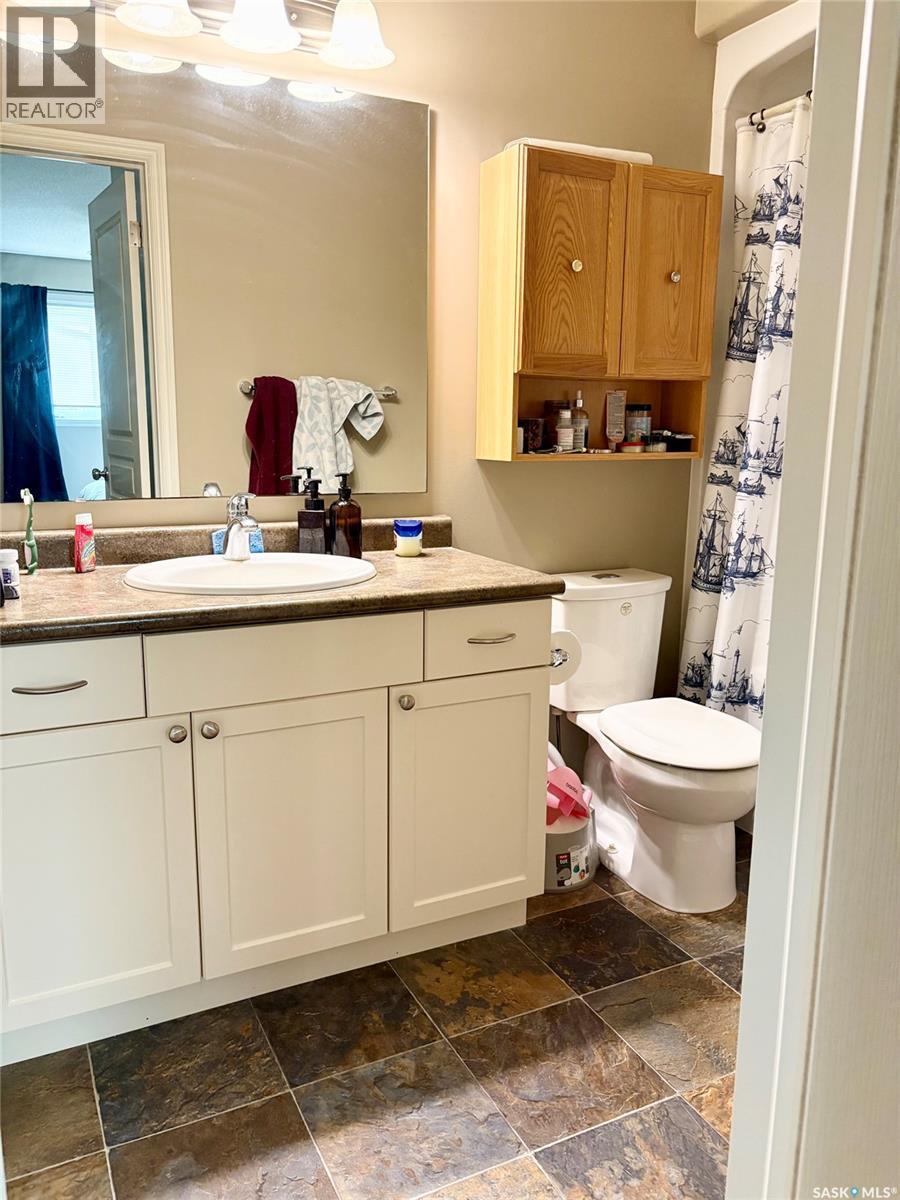 75 Agricultural Avenue, Yorkton, SK - Indoor Photo Showing Bathroom