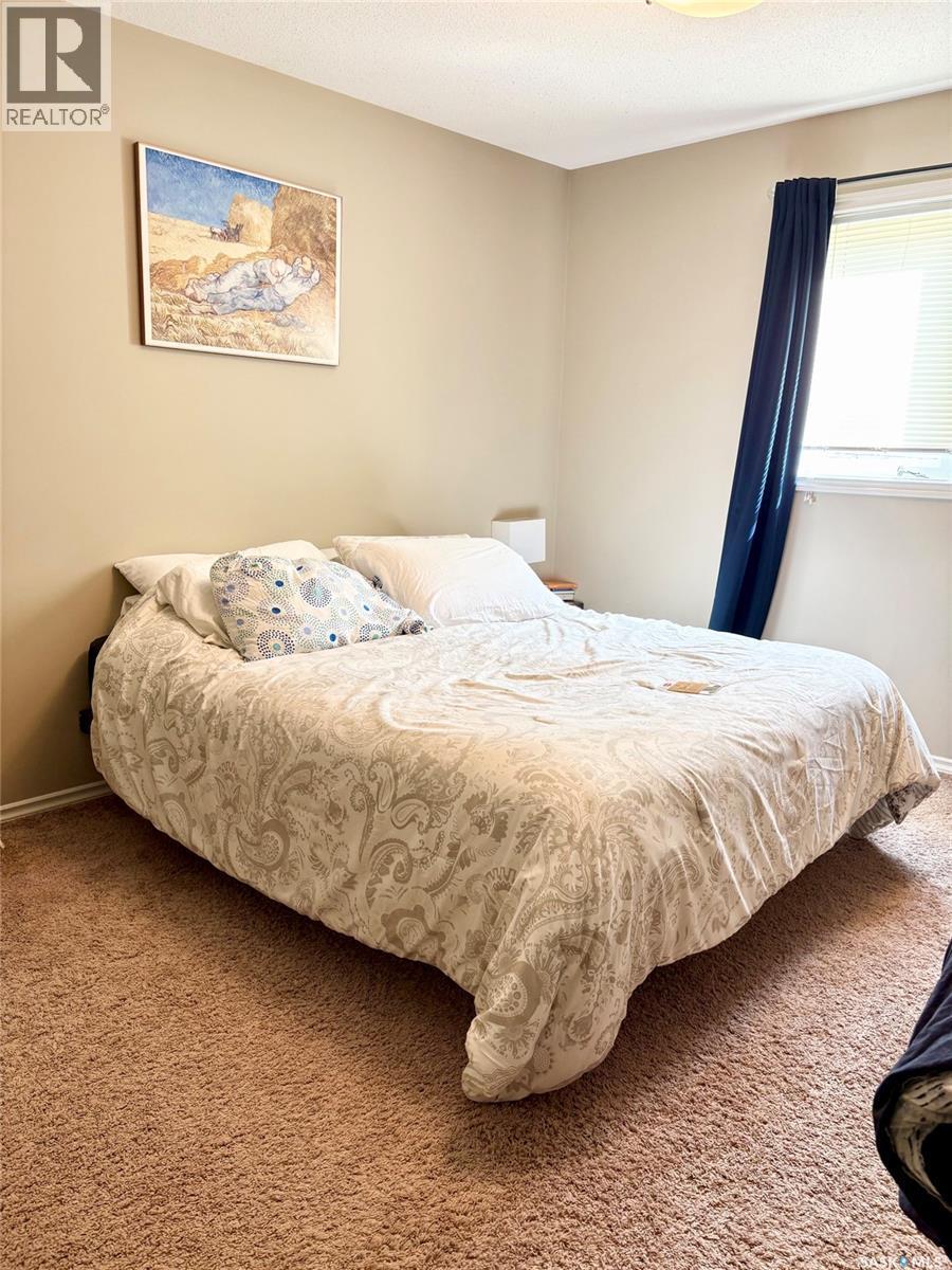 75 Agricultural Avenue, Yorkton, SK - Indoor Photo Showing Bedroom