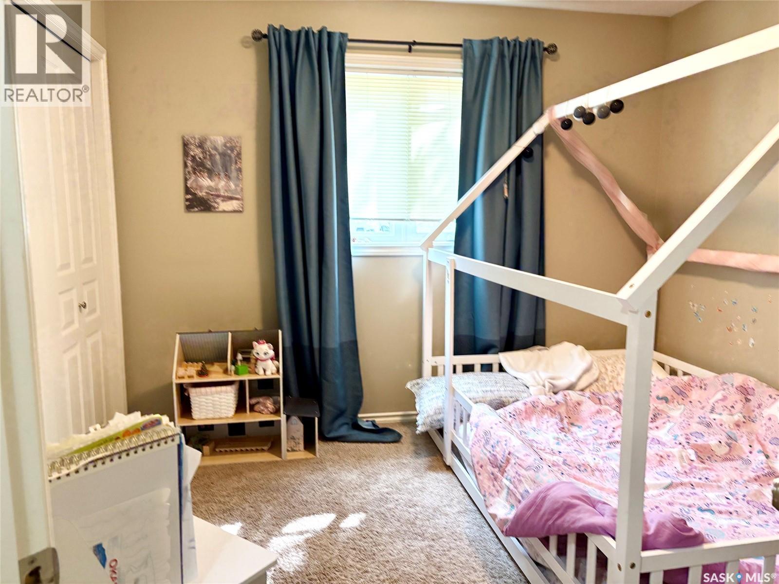 75 Agricultural Avenue, Yorkton, SK - Indoor Photo Showing Bedroom