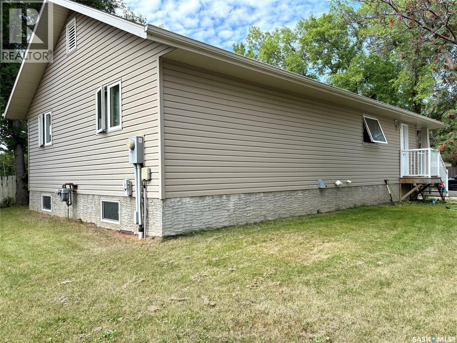 75 Agricultural Avenue, Yorkton, SK - Outdoor With Exterior