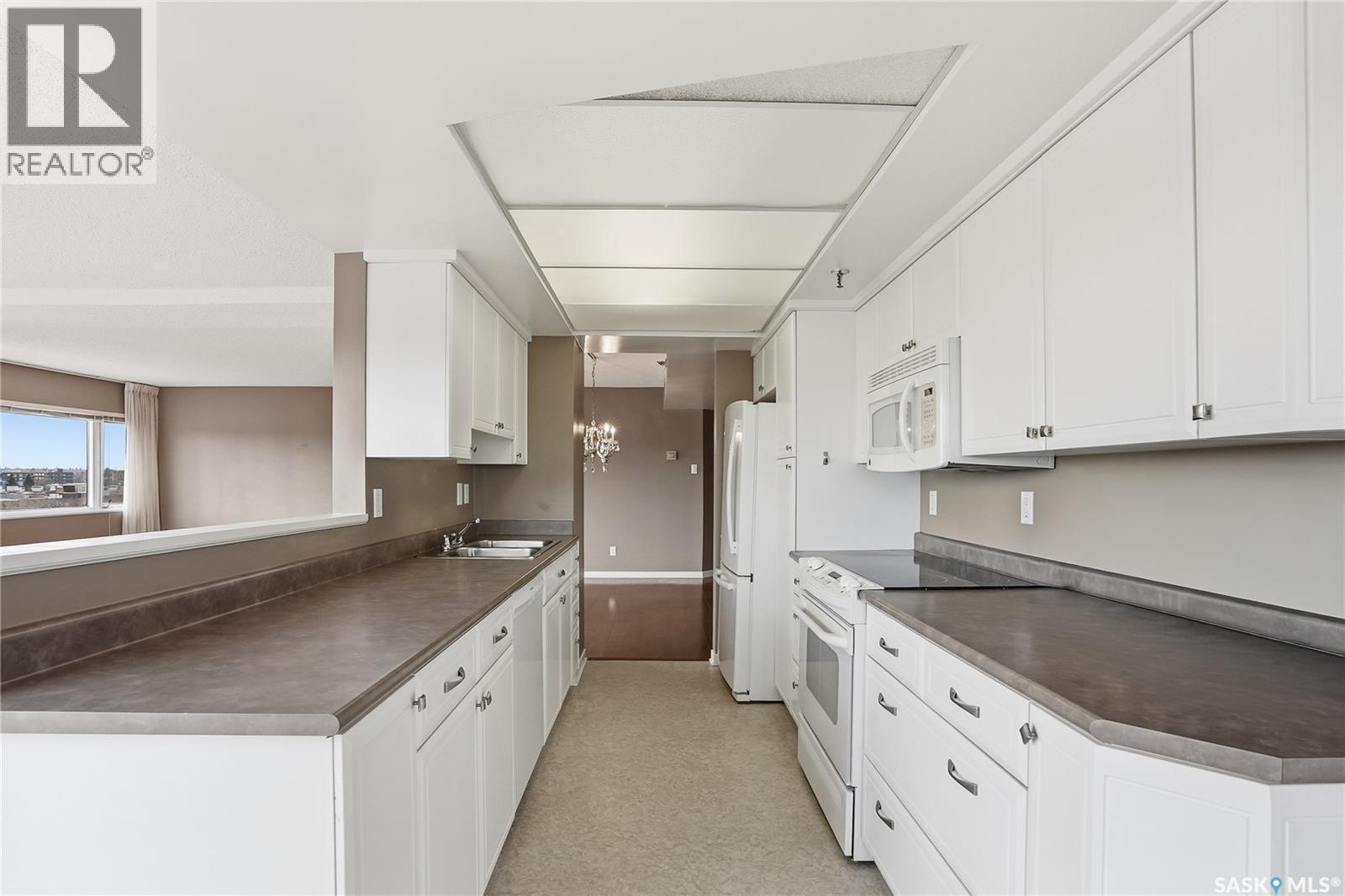 650 424 Spadina Crescent E, Saskatoon, SK - Indoor Photo Showing Kitchen