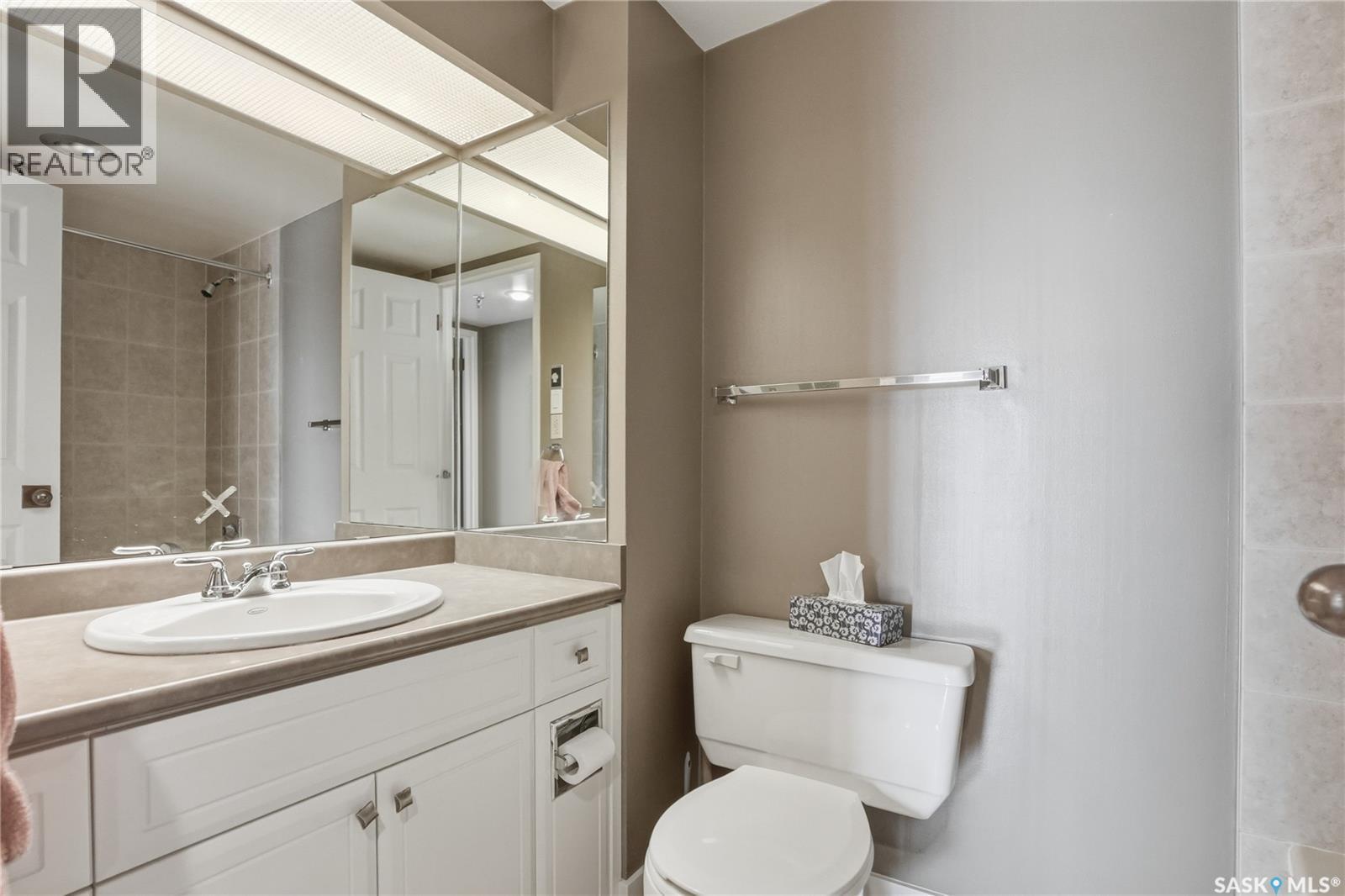 650 424 Spadina Crescent E, Saskatoon, SK - Indoor Photo Showing Bathroom