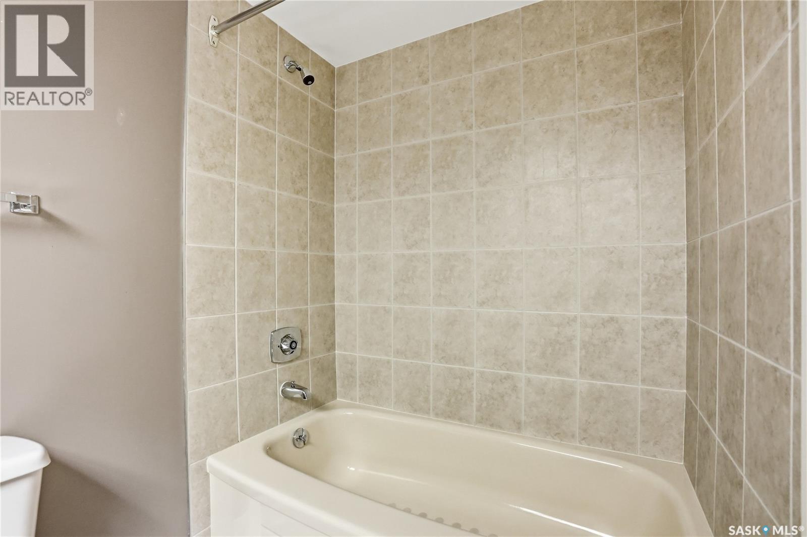 650 424 Spadina Crescent E, Saskatoon, SK - Indoor Photo Showing Bathroom