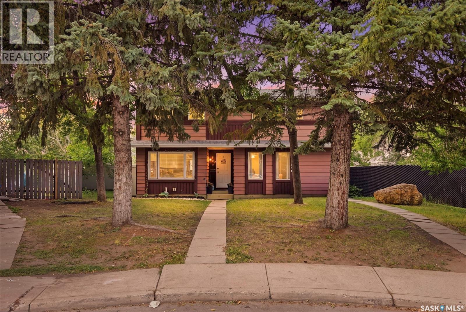 A & B 414 Gardiner Place, Saskatoon, SK - Outdoor