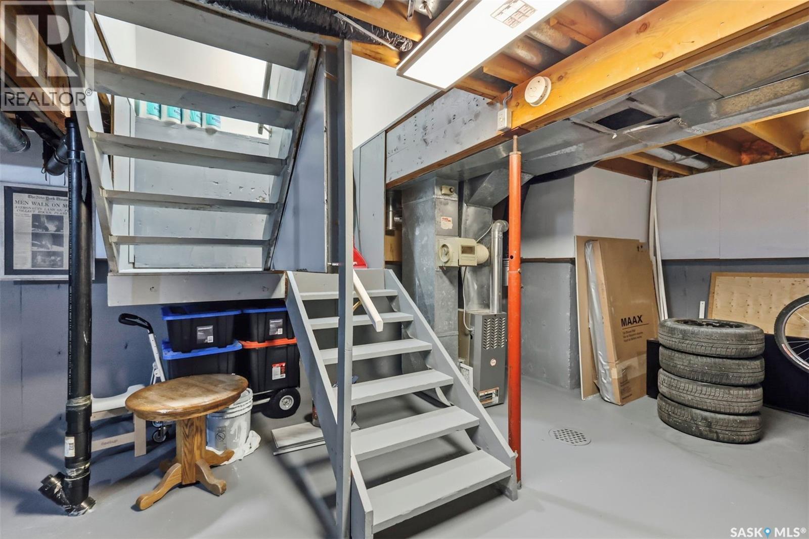 A & B 414 Gardiner Place, Saskatoon, SK - Indoor Photo Showing Basement
