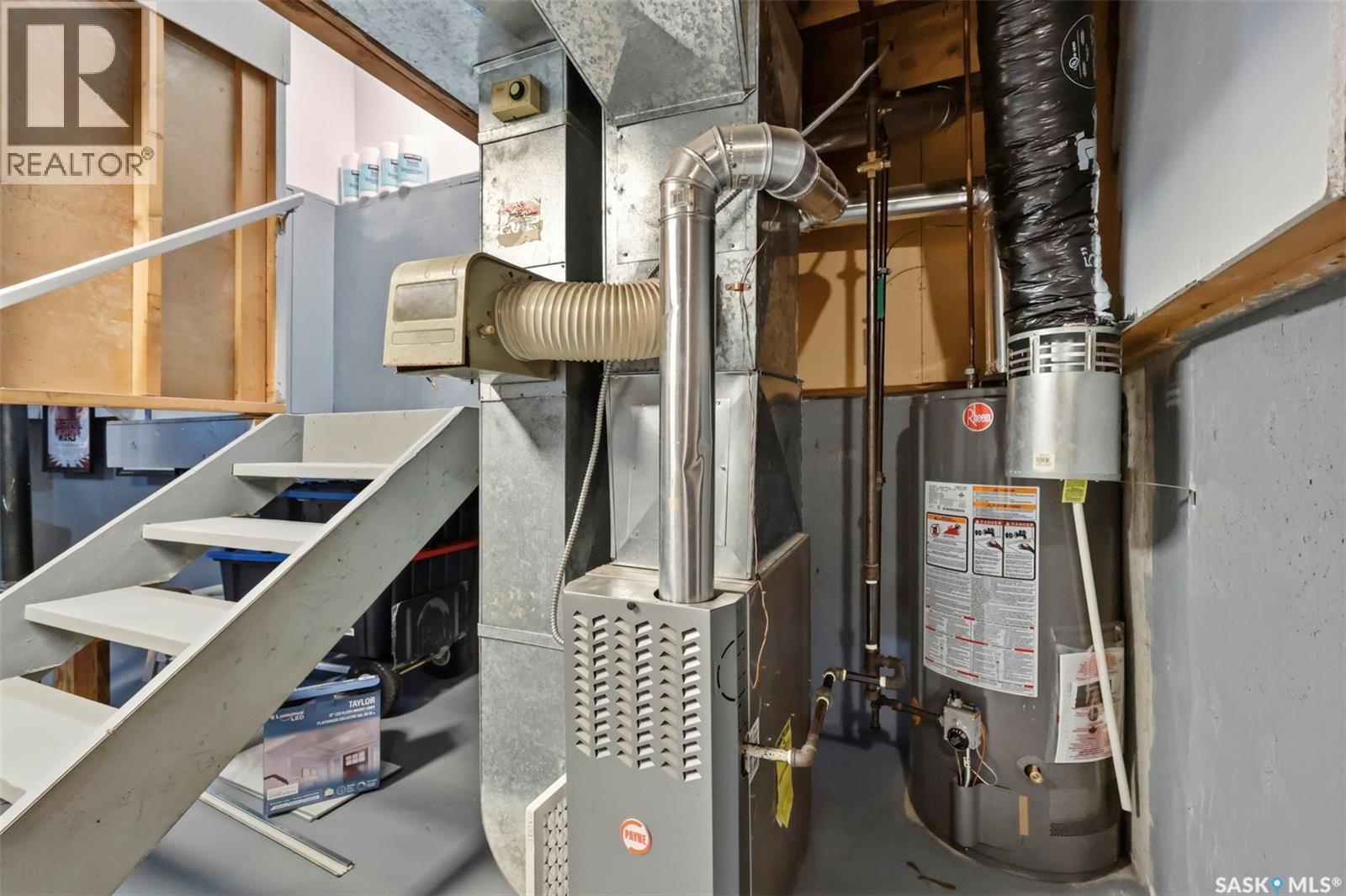 A & B 414 Gardiner Place, Saskatoon, SK - Indoor Photo Showing Basement