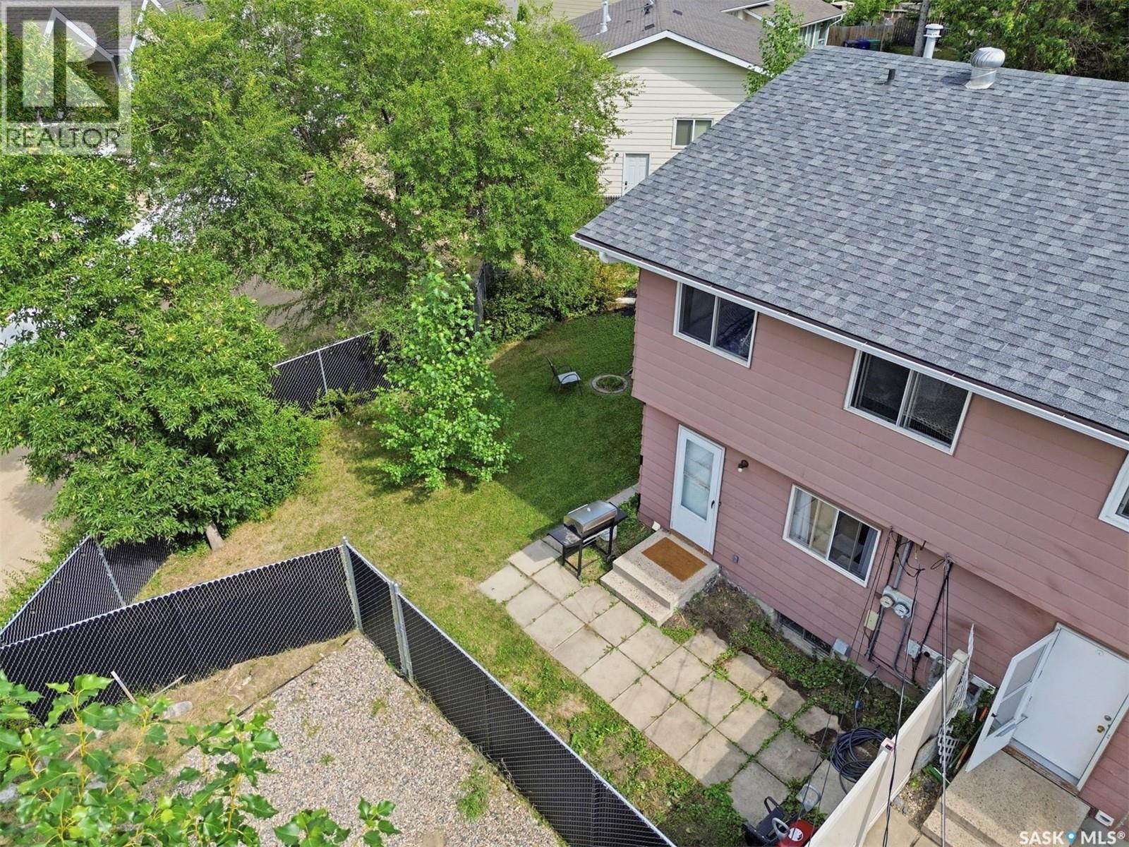 A & B 414 Gardiner Place, Saskatoon, SK - Outdoor