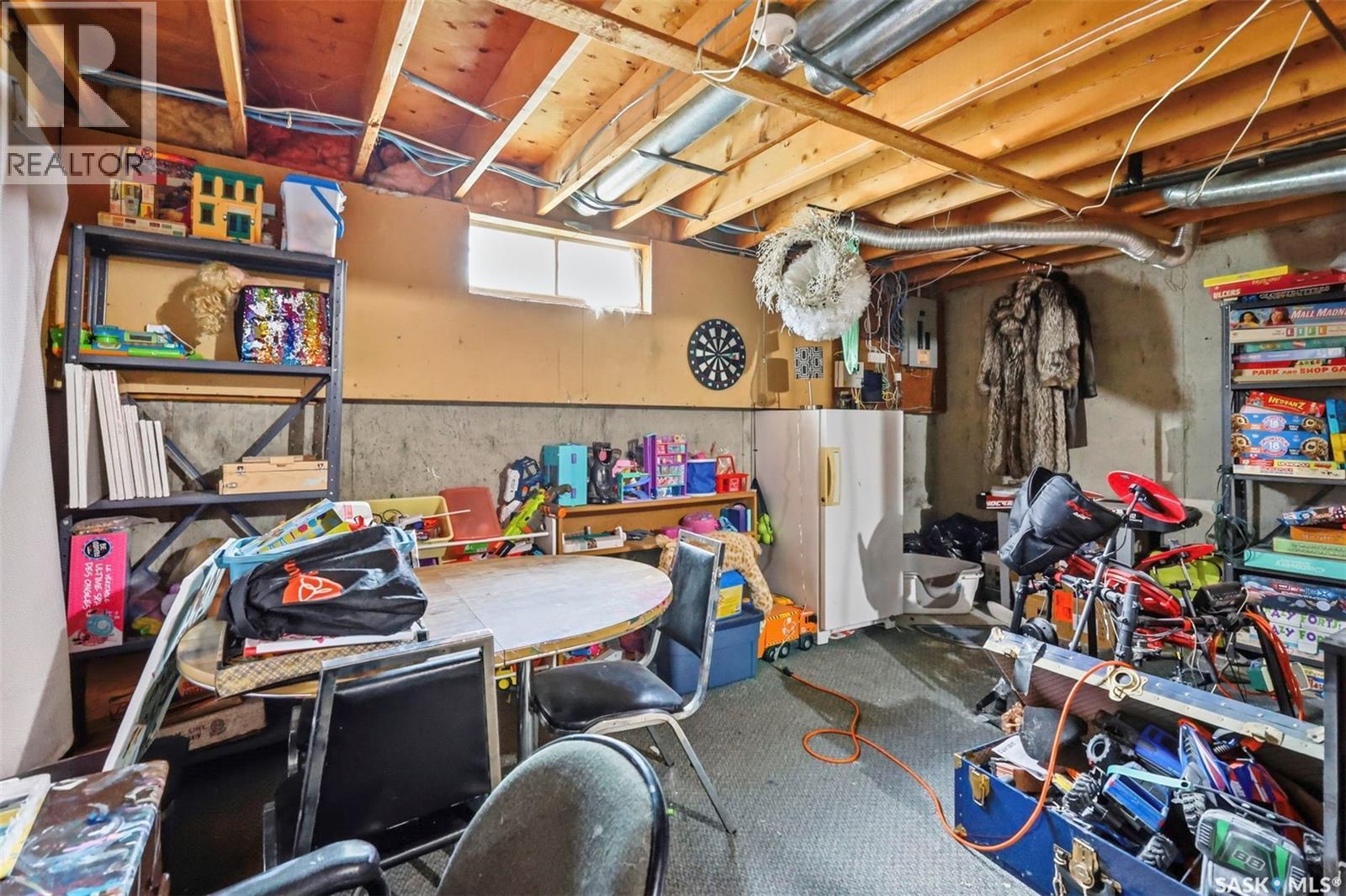 A & B 414 Gardiner Place, Saskatoon, SK - Indoor Photo Showing Basement