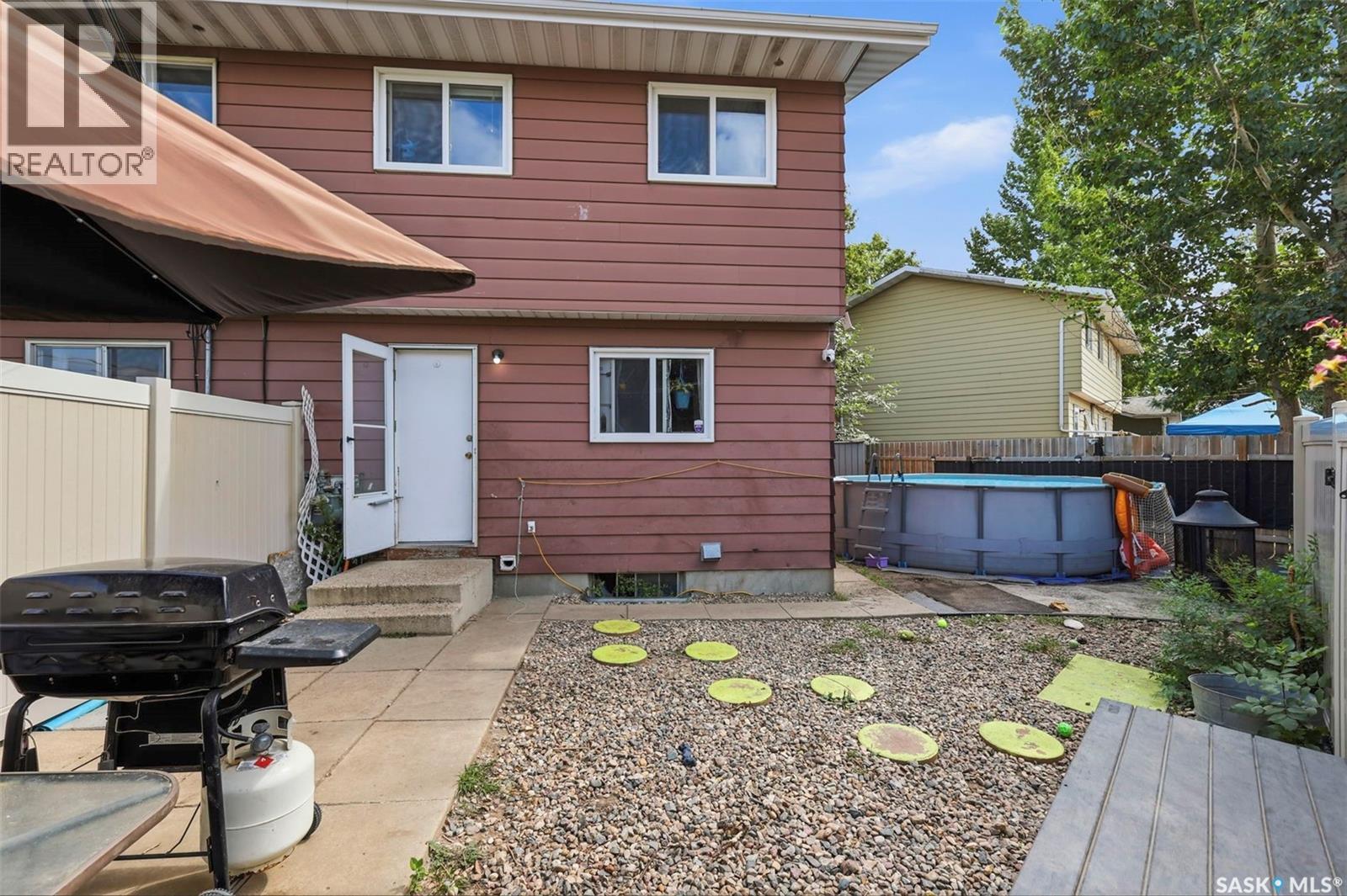 A & B 414 Gardiner Place, Saskatoon, SK - Outdoor With Exterior