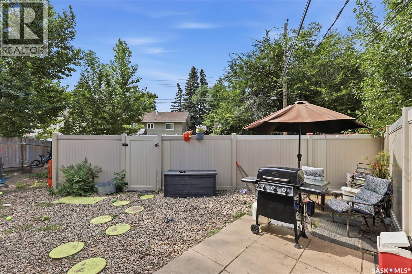 A & B 414 Gardiner Place, Saskatoon, SK - Outdoor