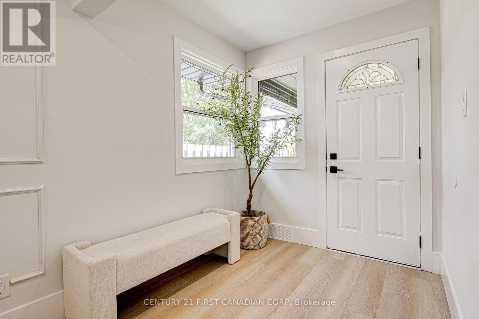 189 Eighth Avenue, Kitchener, ON - Indoor