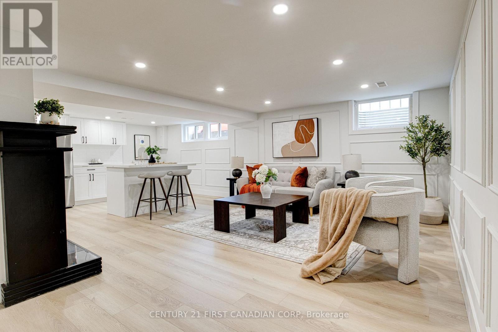 189 Eighth Avenue, Kitchener, ON - Indoor