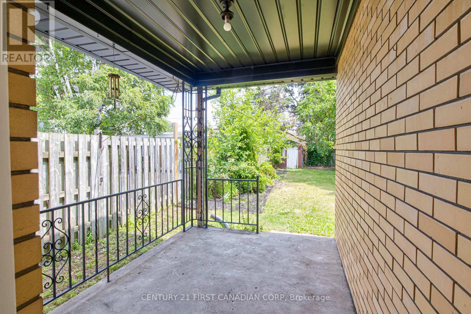 189 Eighth Avenue, Kitchener, ON - Outdoor With Exterior