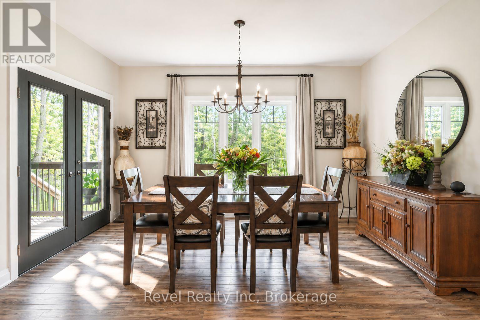 59 Trout Lane, Tiny, ON - Indoor Photo Showing Dining Room