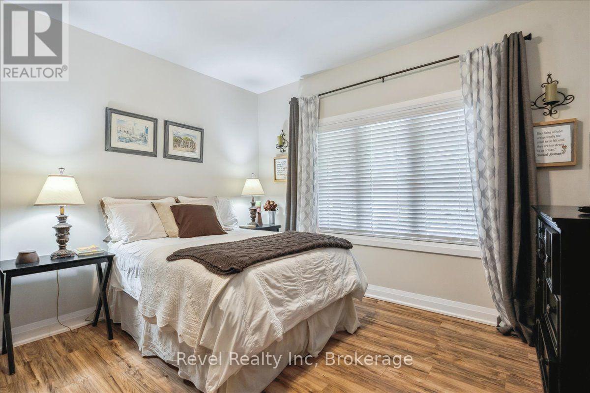 59 Trout Lane, Tiny, ON - Indoor Photo Showing Bedroom
