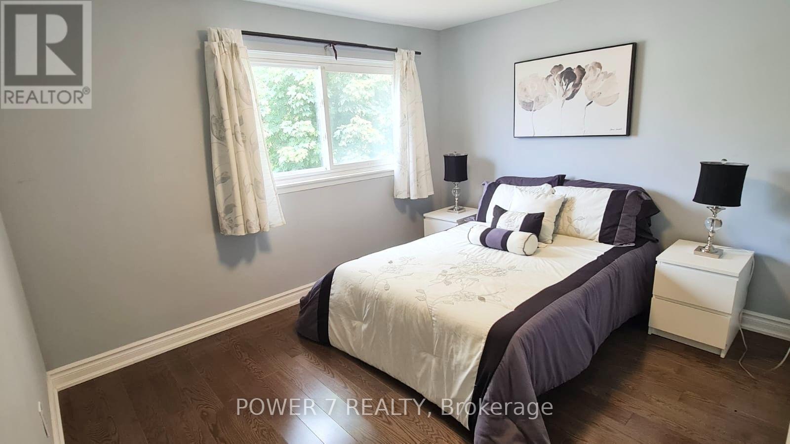 139 Carolbreen Square, Toronto, ON - Indoor Photo Showing Bedroom