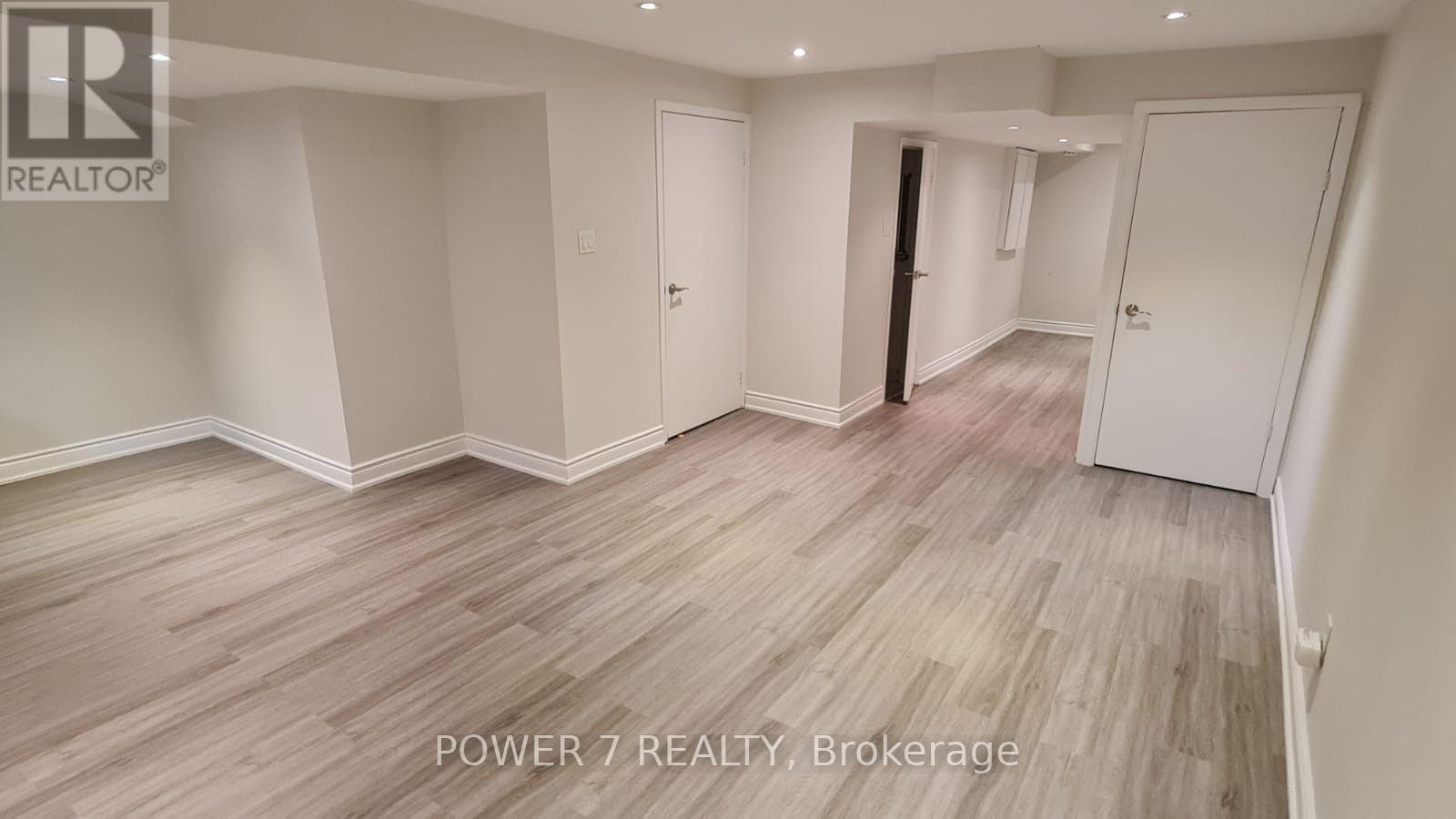 139 Carolbreen Square, Toronto, ON - Indoor Photo Showing Other Room