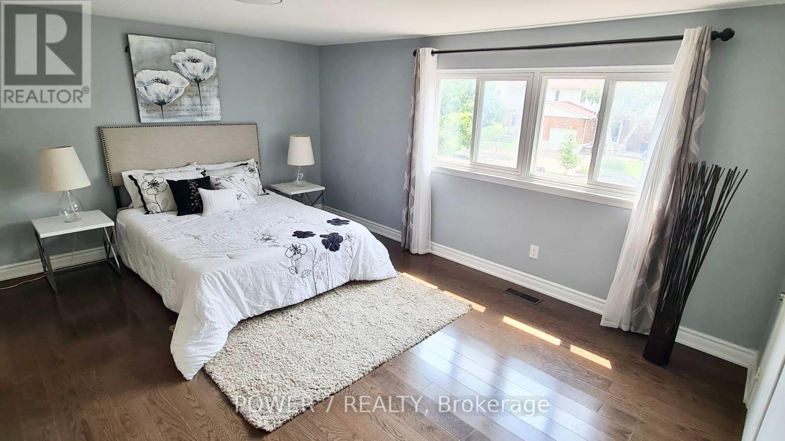 139 Carolbreen Square, Toronto, ON - Indoor Photo Showing Bedroom