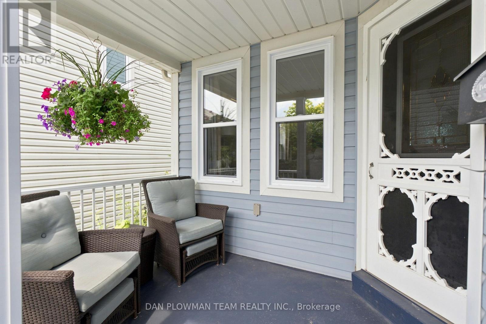 52 Wells Crescent, Whitby, ON - Outdoor With Deck Patio Veranda With Exterior