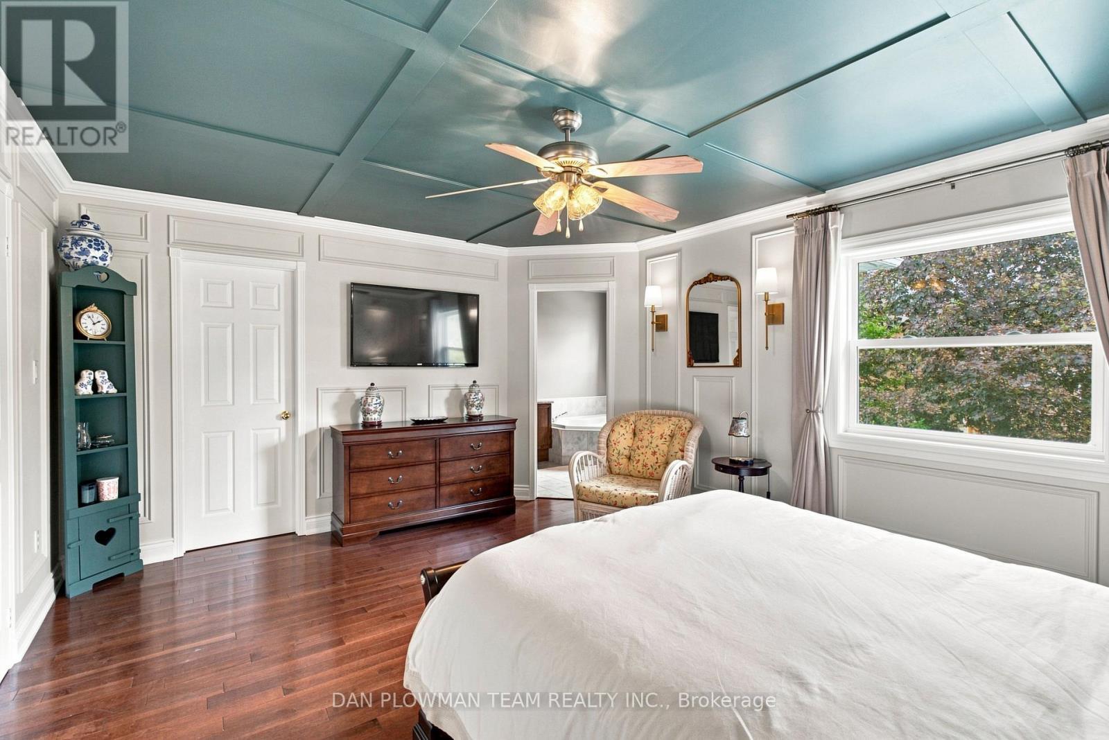 52 Wells Crescent, Whitby, ON - Indoor Photo Showing Bedroom