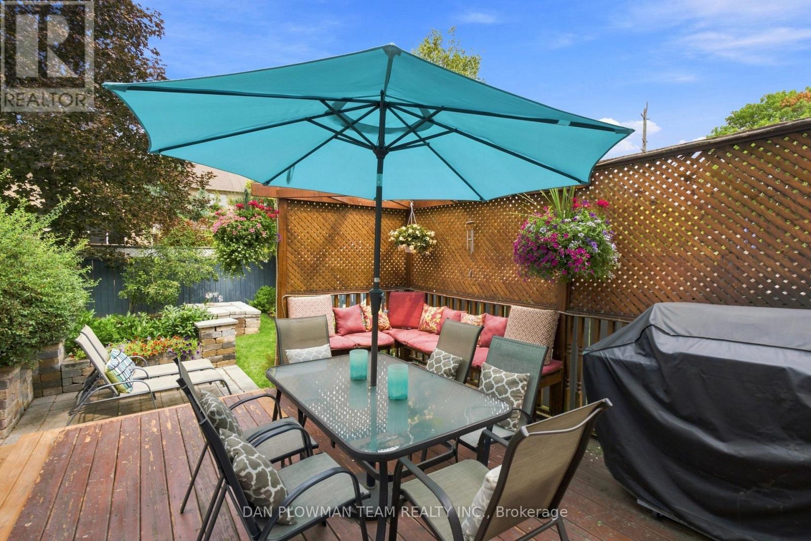 52 Wells Crescent, Whitby, ON - Outdoor With Deck Patio Veranda