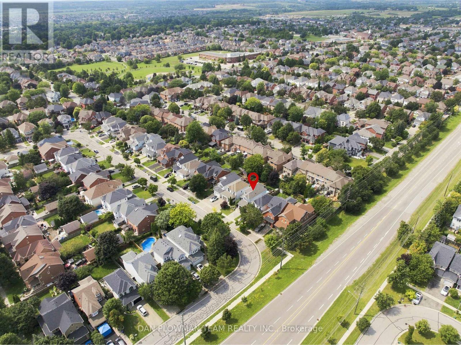 52 Wells Crescent, Whitby, ON - Outdoor With View