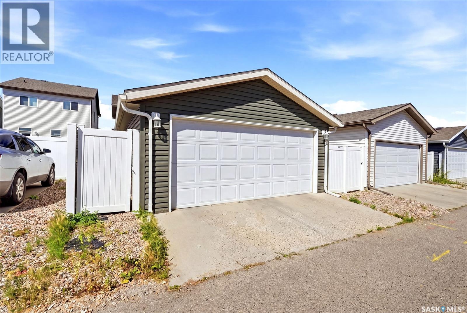 3409 Green Jade Lane, Regina, SK - Outdoor