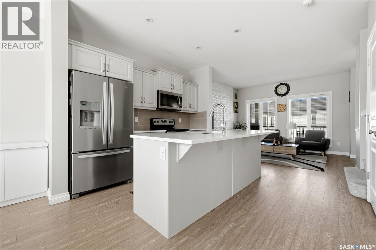 3409 Green Jade Lane, Regina, SK - Indoor Photo Showing Kitchen With Stainless Steel Kitchen