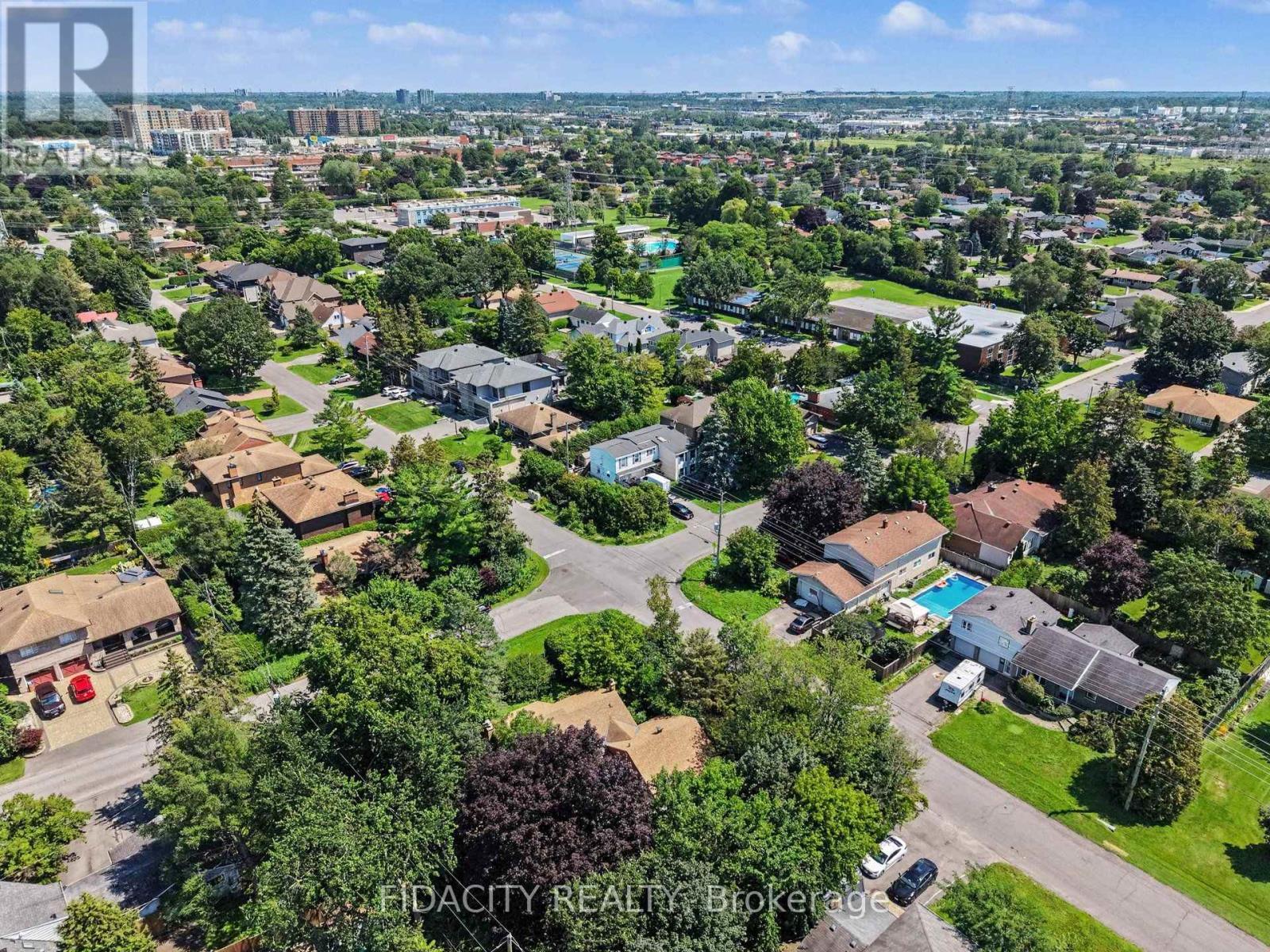 6 Malcolm Place, Ottawa, ON - Outdoor With View