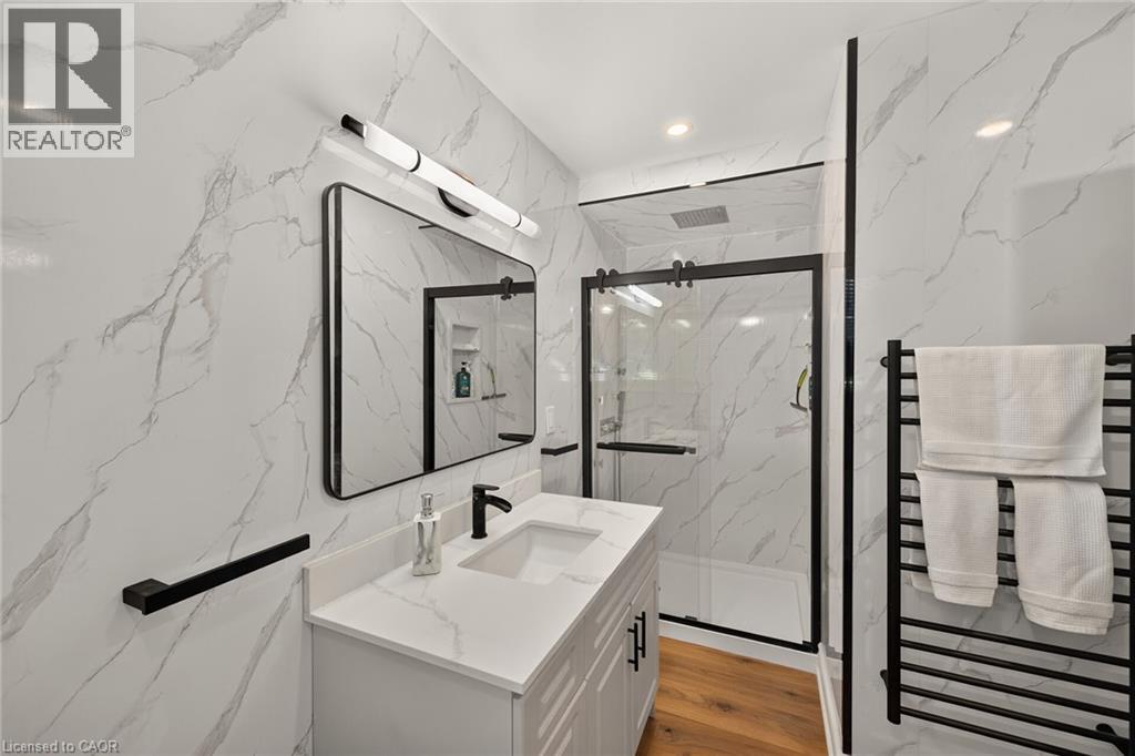 58 Unity Side Road, Caledonia, ON - Indoor Photo Showing Bathroom