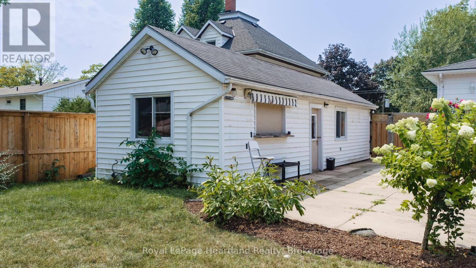 187 Cameron Street, Goderich (Goderich (Town)), ON - Outdoor With Exterior