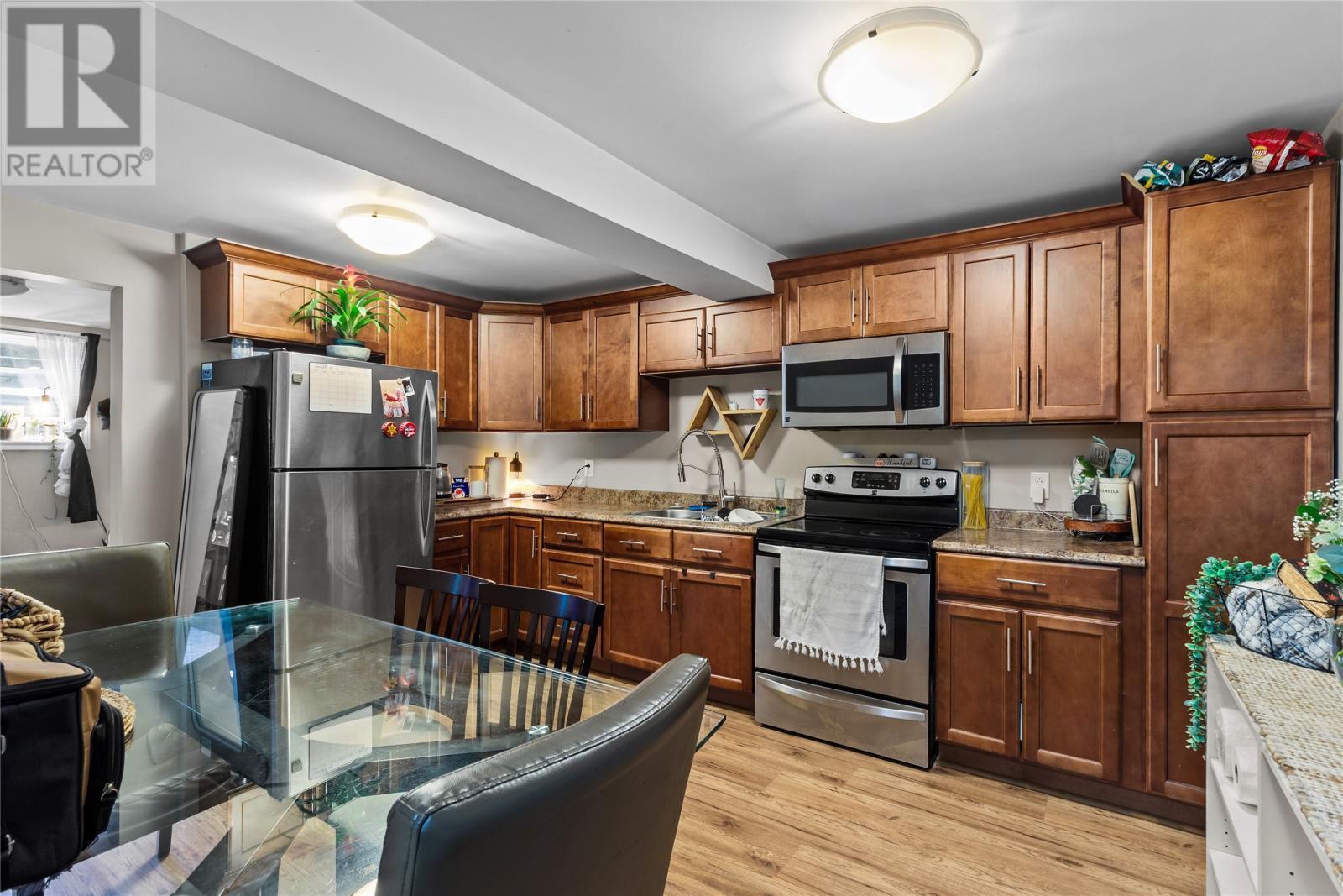 20 Gil Eannes Drive, St. John'S, NL - Indoor Photo Showing Kitchen