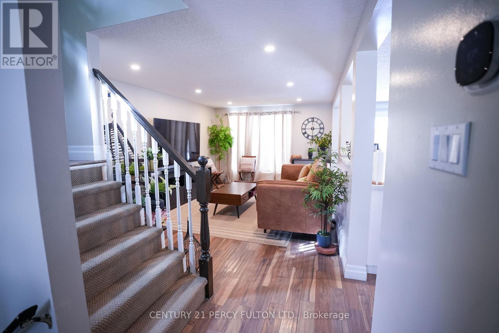 333 Rosette Drive, Waterloo, ON - Indoor Photo Showing Other Room
