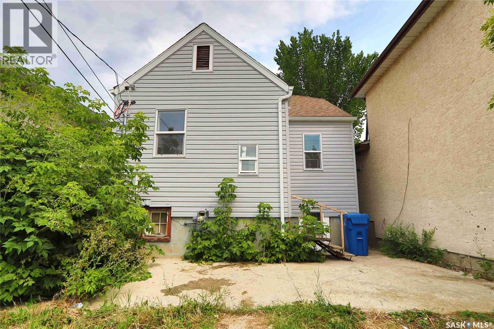 A&B 1750 Wallace Street, Regina, SK - Outdoor With Exterior