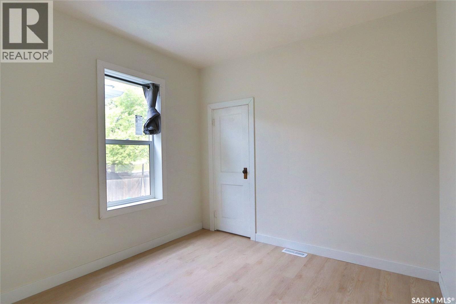 A&B 1750 Wallace Street, Regina, SK - Indoor Photo Showing Other Room