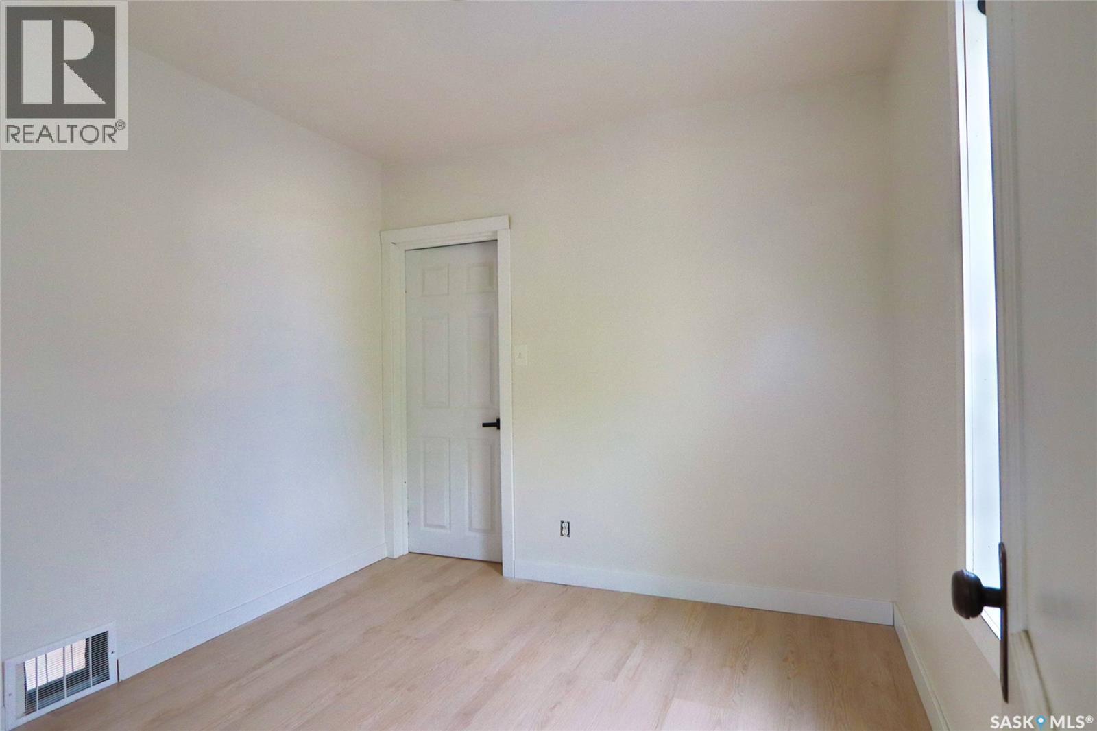 A&B 1750 Wallace Street, Regina, SK - Indoor Photo Showing Other Room