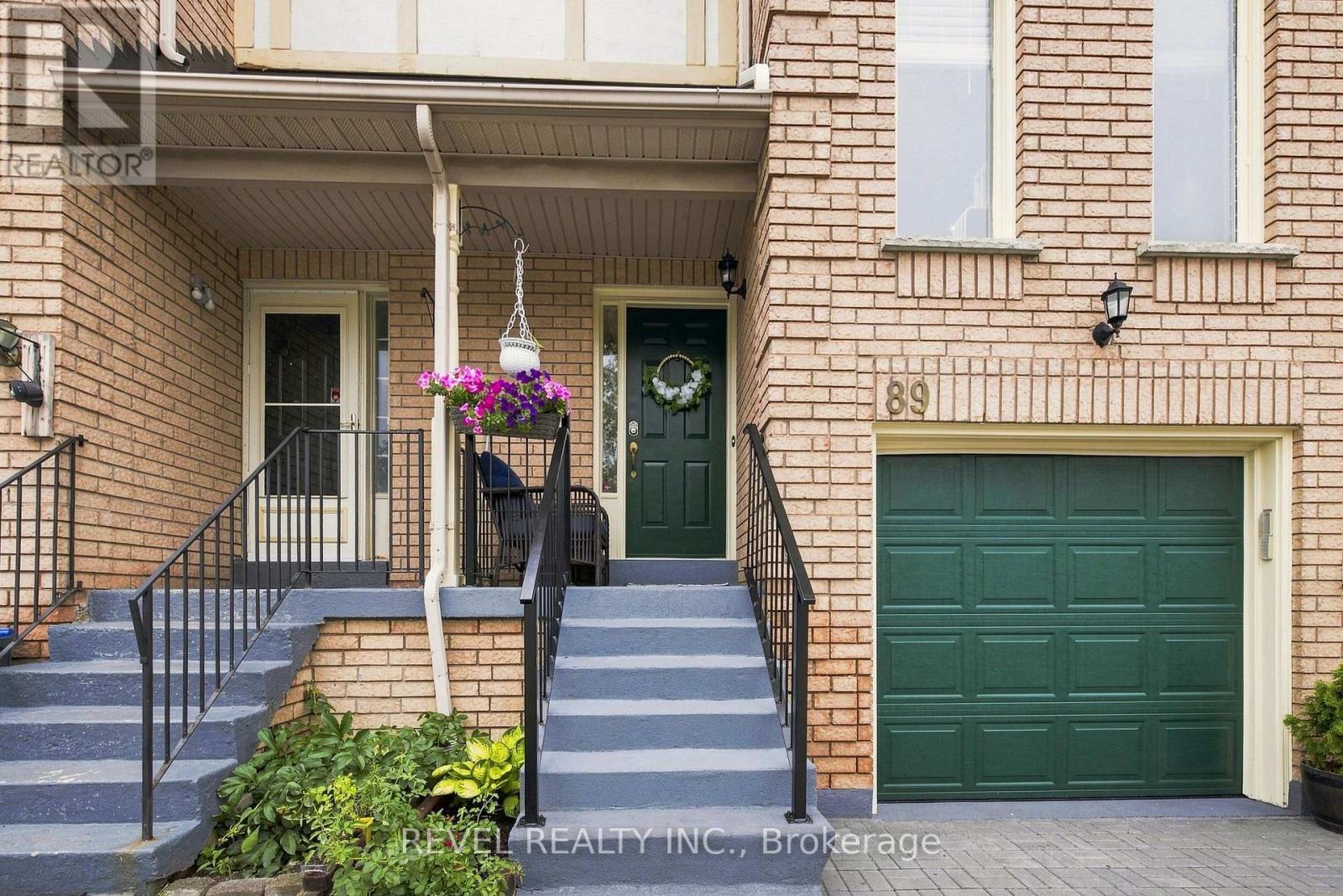 89 - 2 Sir Lou Drive, Brampton, ON - Outdoor With Facade