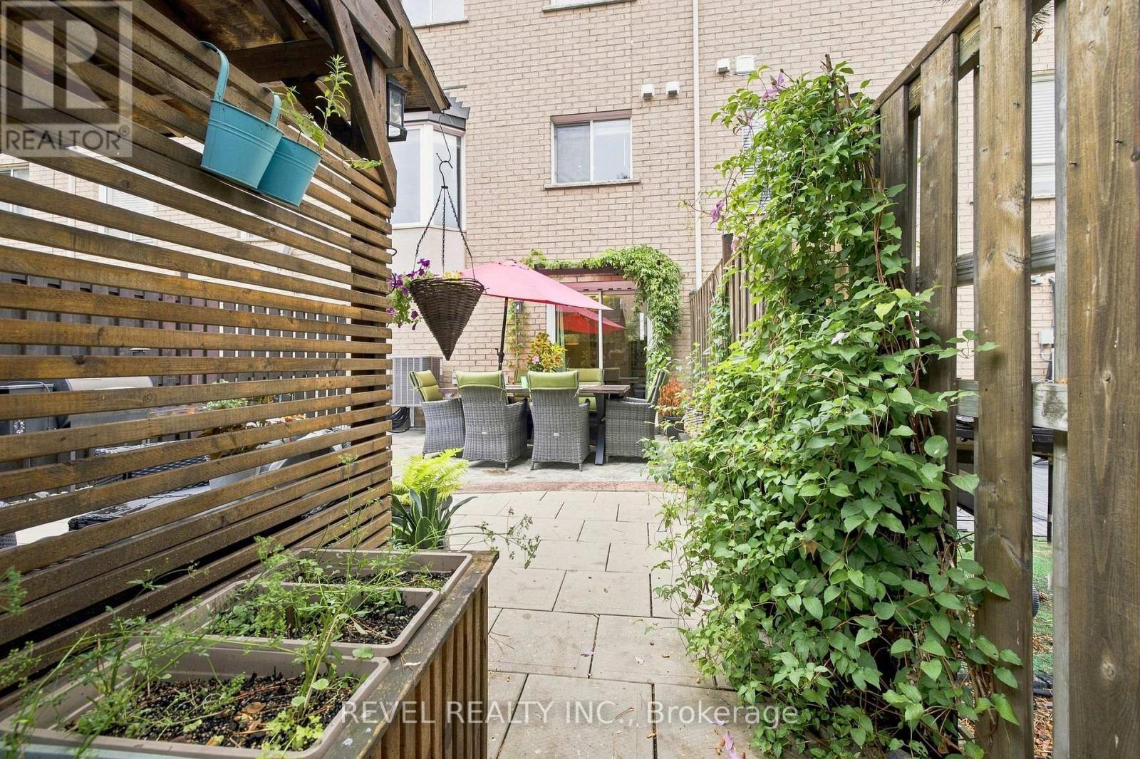 89 - 2 Sir Lou Drive, Brampton, ON - Outdoor With Exterior