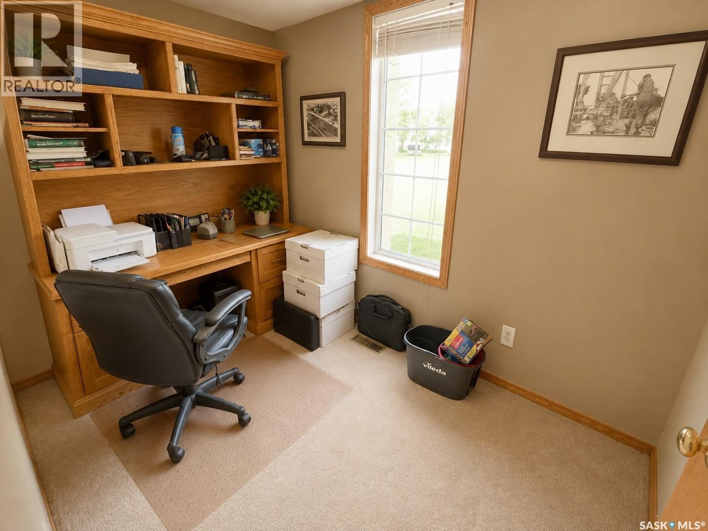 Mcdonald Acreage, Weyburn Rm No. 67, SK - Indoor Photo Showing Office