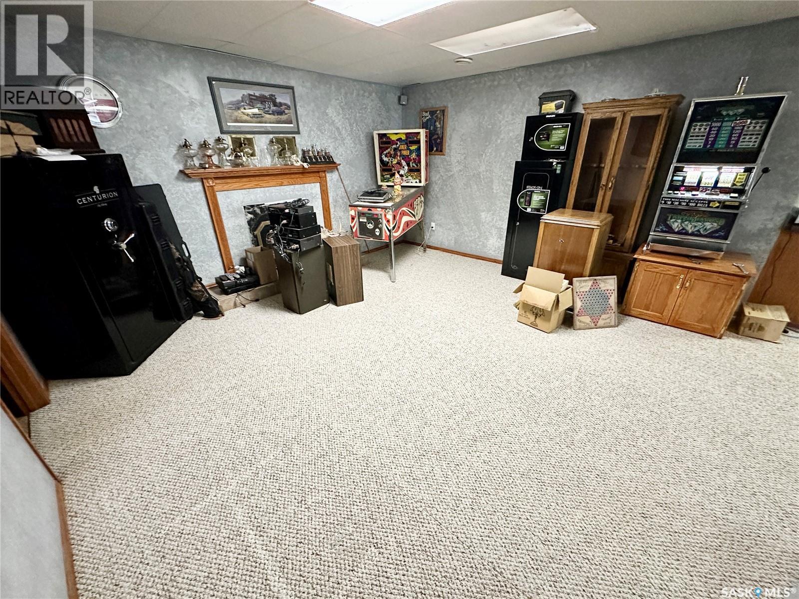 Mcdonald Acreage, Weyburn Rm No. 67, SK - Indoor