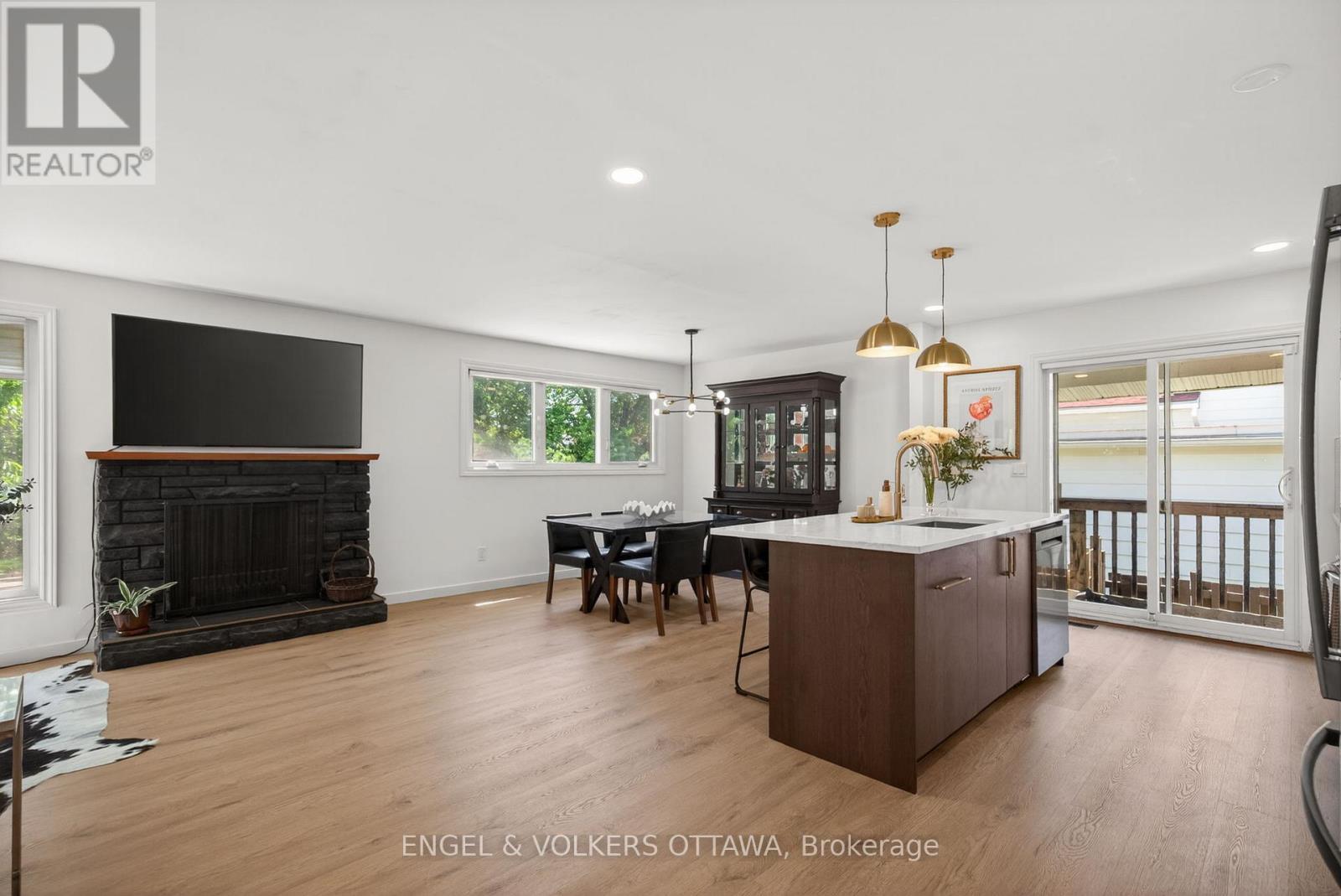 2265 Samuel Drive, Ottawa, ON - Indoor With Fireplace